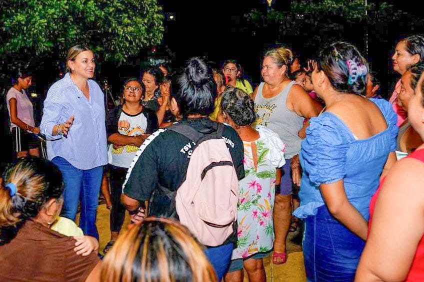 Cecilia Patrón visita a vecinos del sur