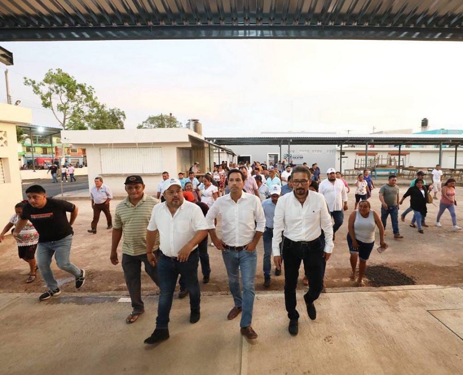 Mauricio Vila entrega la modernizada  Central de Abastos de Oxkutzcab