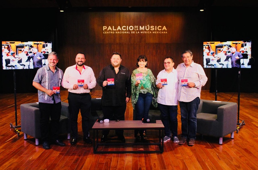 Rodrigo de la Cadena y la OTY juntos en Yucantar. Raíz y Esencia