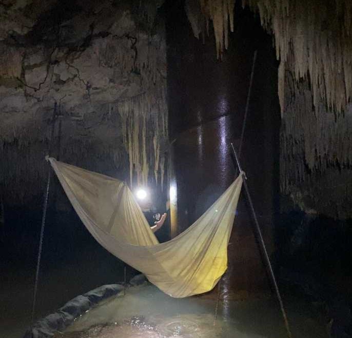 Con hamacas quieren ‘contener’ derrame de diésel en obras del Tren Maya en Quintana Roo