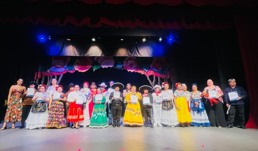 Ballet Folklórico Juvenil y Ángeles del Mayab celebran su aniversario