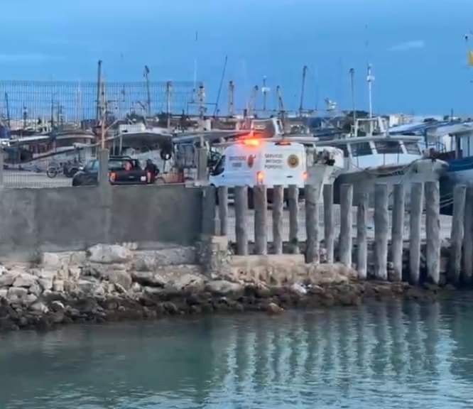 Turista muere en la Pig Beach de Progreso al caer de una moto acuática