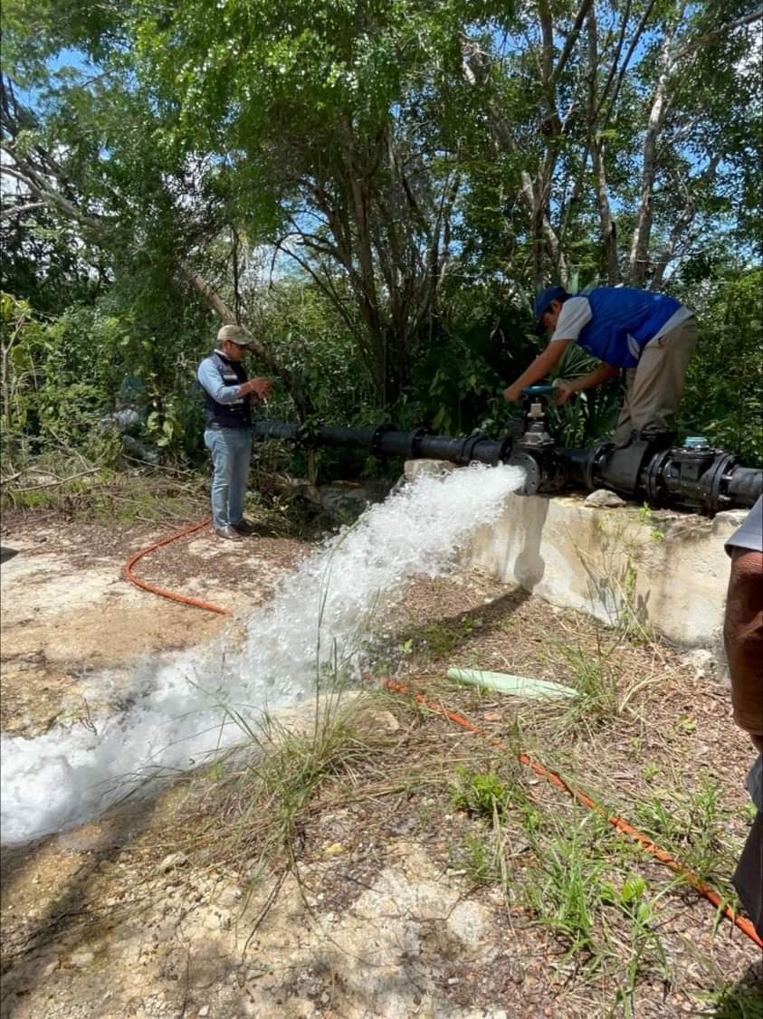 Ya tienen agua en Sisal tras el incendio qué destruyó sus tuberias