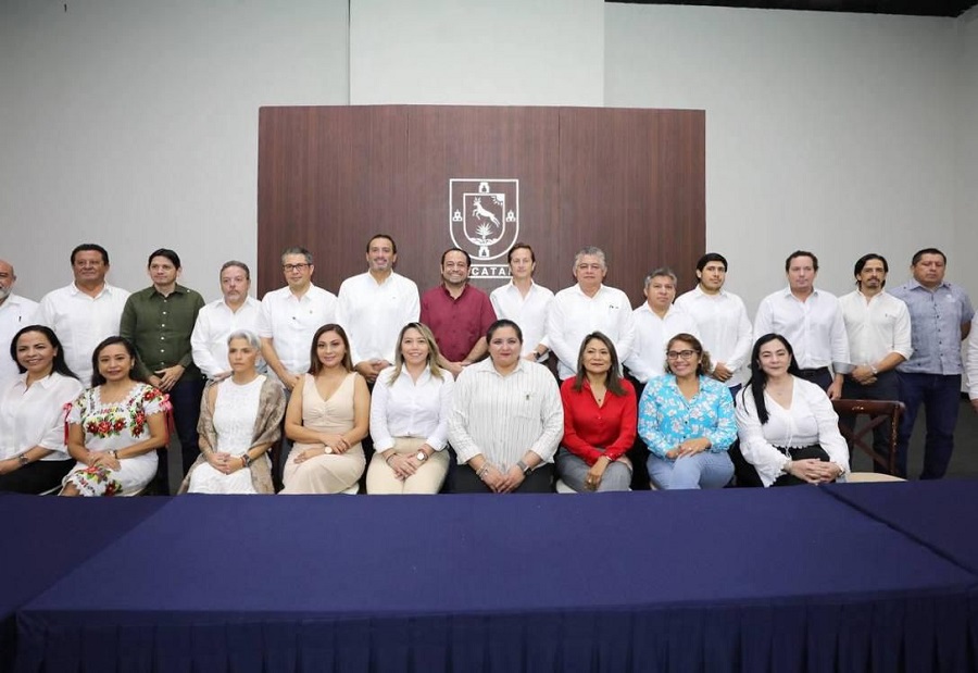 En Mesa de Transición garantizan abasto de medicamentos en Yucatán