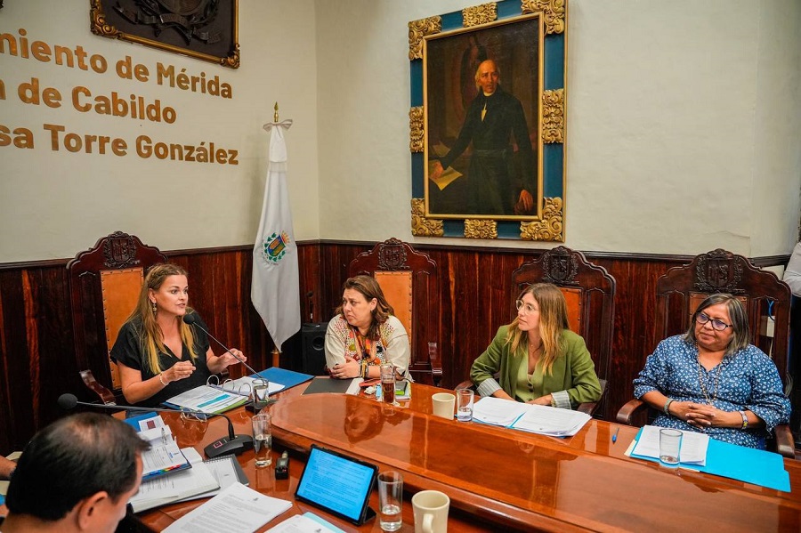 La Dra. Celia Rosado Avilés, oradora huésped del Cabildo de Mérida por la Independencia