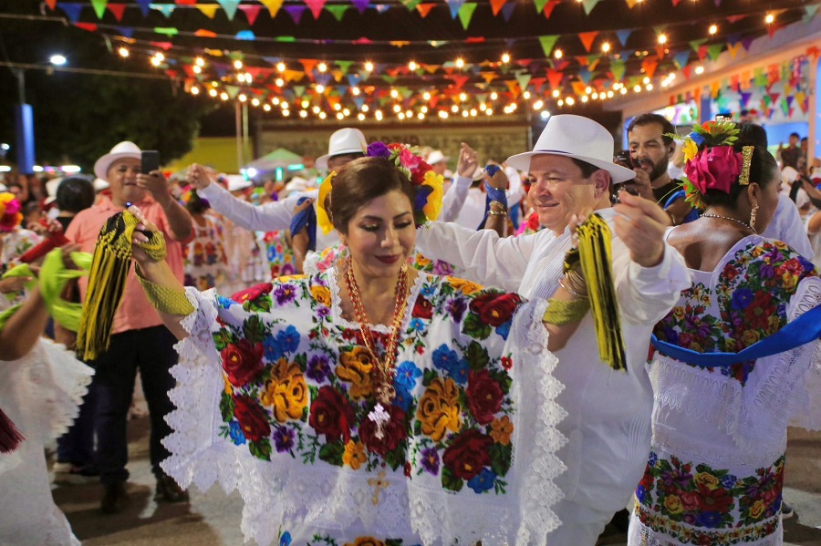 Afirma Díaz Mena que su gobierno será promotor incansable de cultura y tradiciones