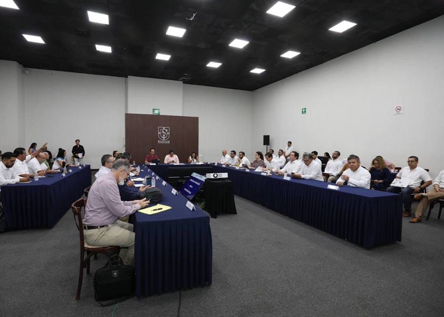 Presentan avances de infraestructura en la quinta mesa de Comisión de Transición del Gobierno de Yucatán