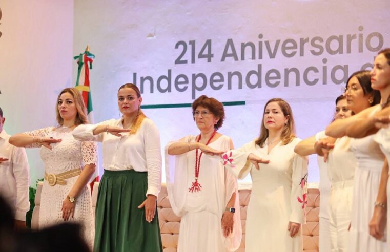 Asiste María Fritz Sierra a sesión solemne del Ayuntamiento por el 214 aniversario de la Independencia