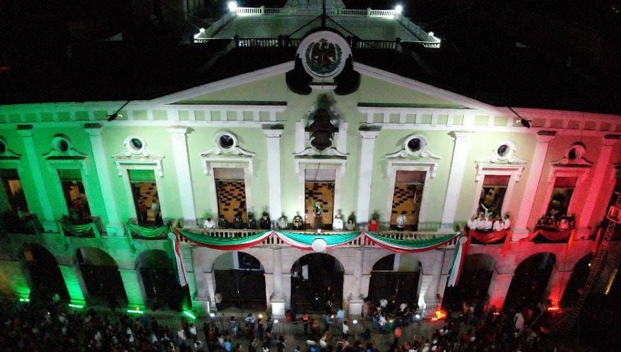 Con orden y tranquilidad, yucatecos celebran el grito de Independenciaencia