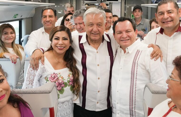 Acompañan Huacho Díaz  a López Obrador en su última gira por Yucatán