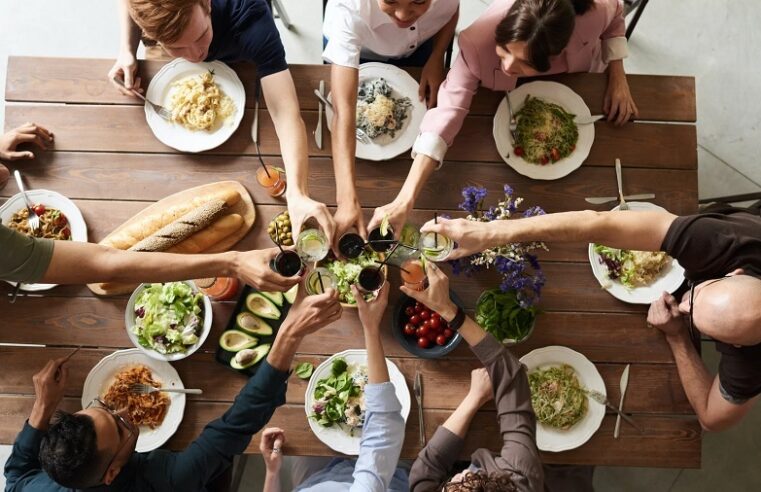 Revelan cuál es el secreto para que la comida nos haga felices