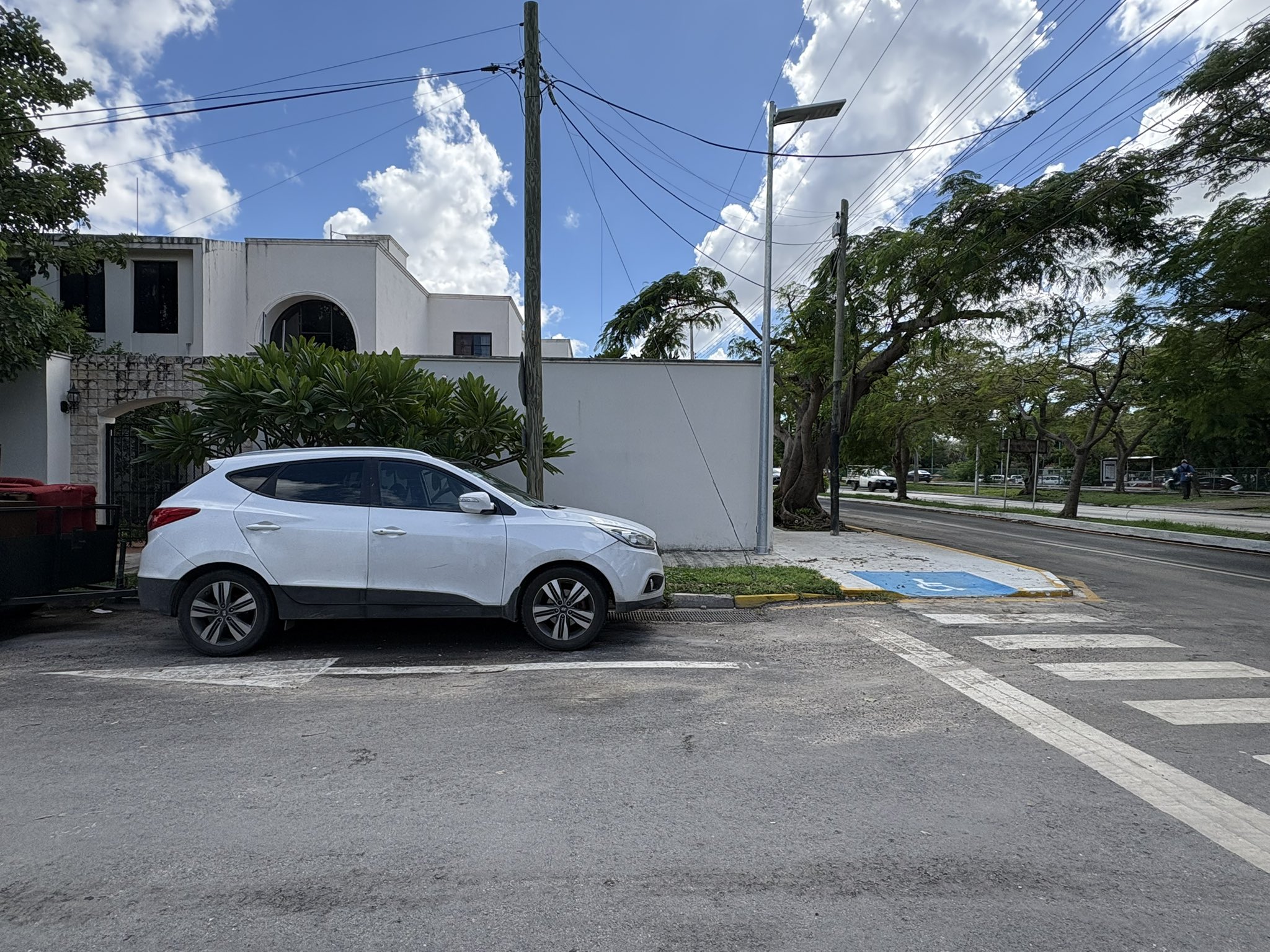 El colmo, la multa la SSP por estacionarse…en su propia casa