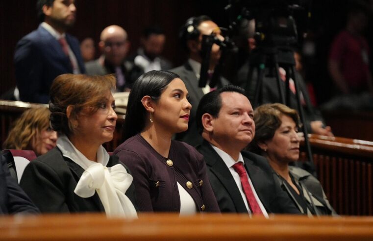 Acompaña Díaz Mena a Claudia Sheinbaum a rendir protesta como presidenta de México