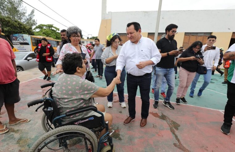 Supervisa Díaz Mena la evacuación en la costa yucateca