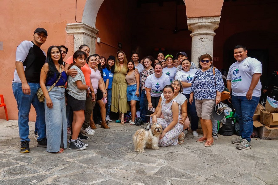 Ayuntamiento de Mérida lleva apoyos a familias de Celestún, Progreso y Sisal