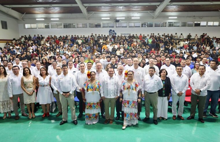 Anuncia el Gobierno de Yucatán 20 mil becas a estudiantes de nivel superior