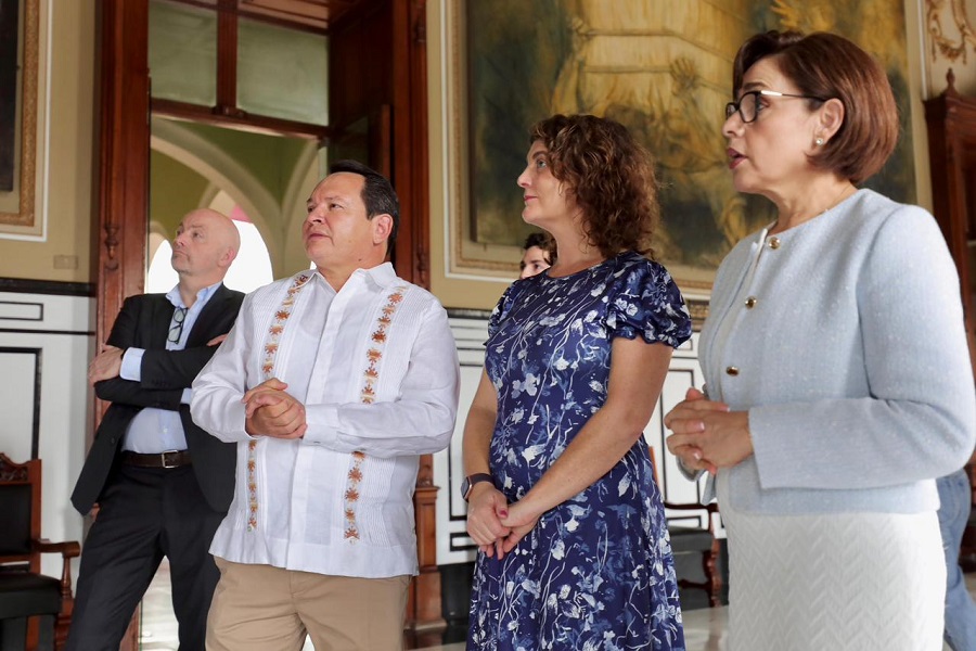 El Gobernador Joaquín Díaz Mena recibió al Cónsul General del Reino Unido