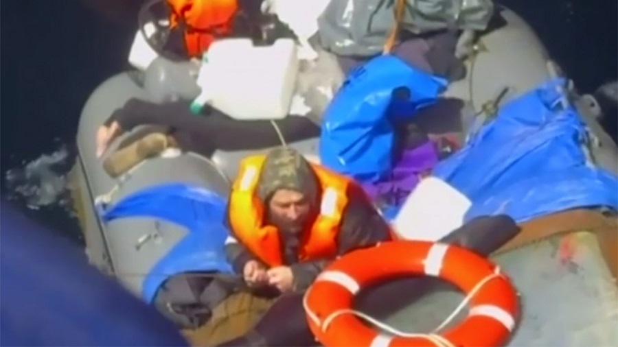 Náufrago pasa dos meses en el mar, en un bote inflable