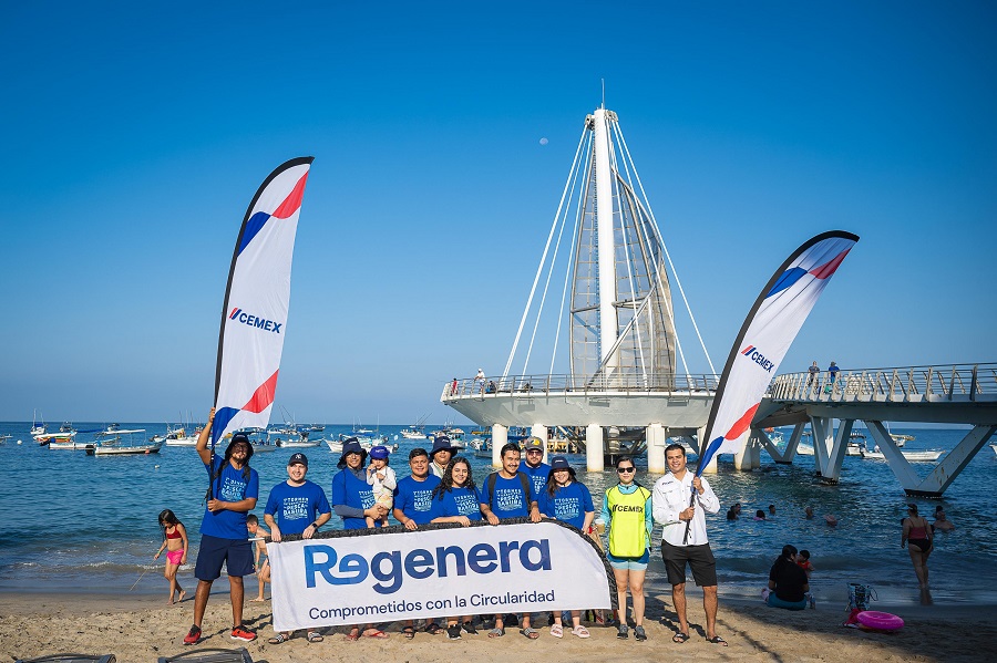 Sacan tonelada y media de desechos en torneo de pesca de basura