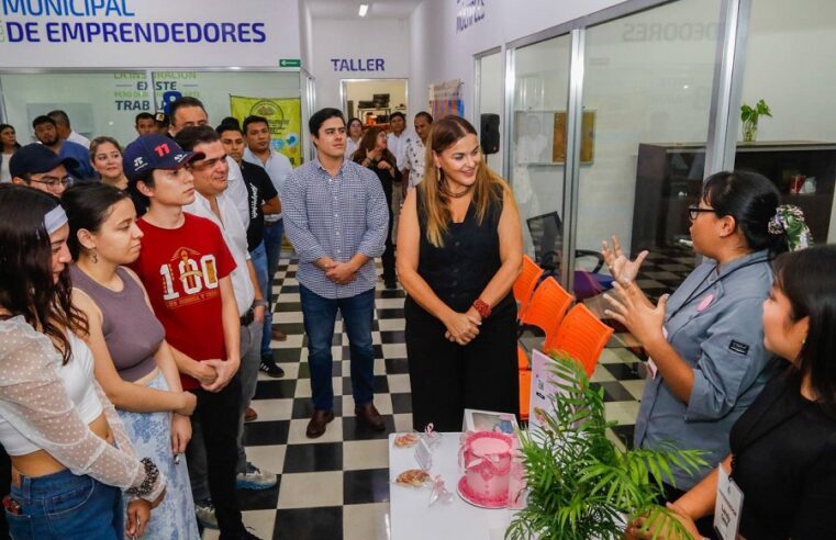 Impulsa Cecilia Patrón el emprendimiento de las juventudes meridanas