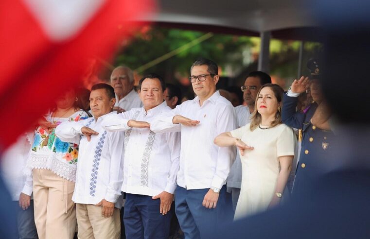 Huacho Díaz encabeza ceremonia por el 150 aniversario del natalicio de Felipe Carrillo