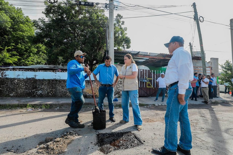 El Ayuntamiento avanza en el operativo para mejorar las calles de Mérida