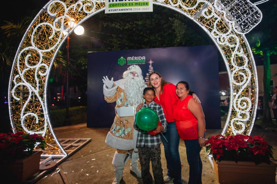 El Ayuntamiento y Cecilia Patrón llevan la Navidad a más zonas de Mérida