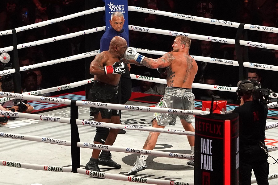 Jake Paul vence a Mike Tyson por decisión unánime