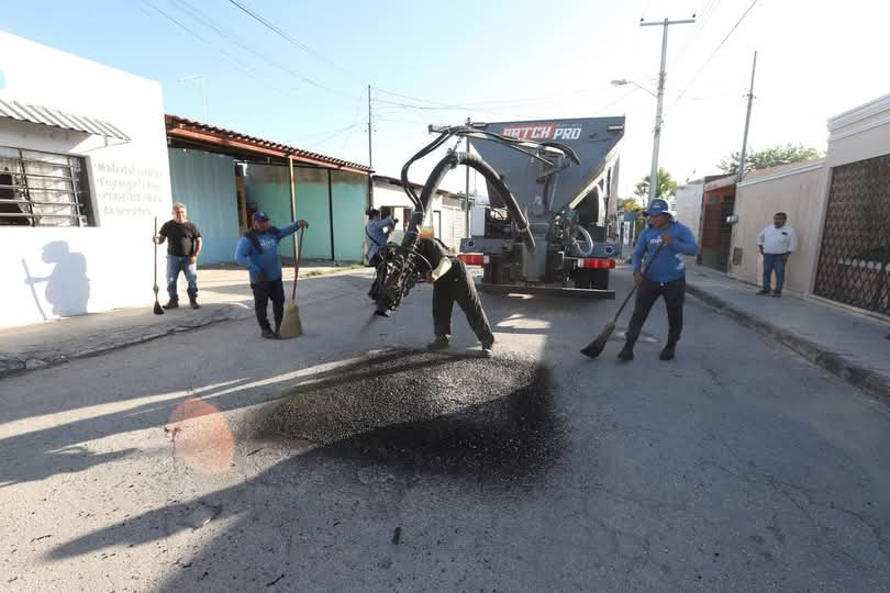 Nueva maquinaria contra los baches recorre Mérida