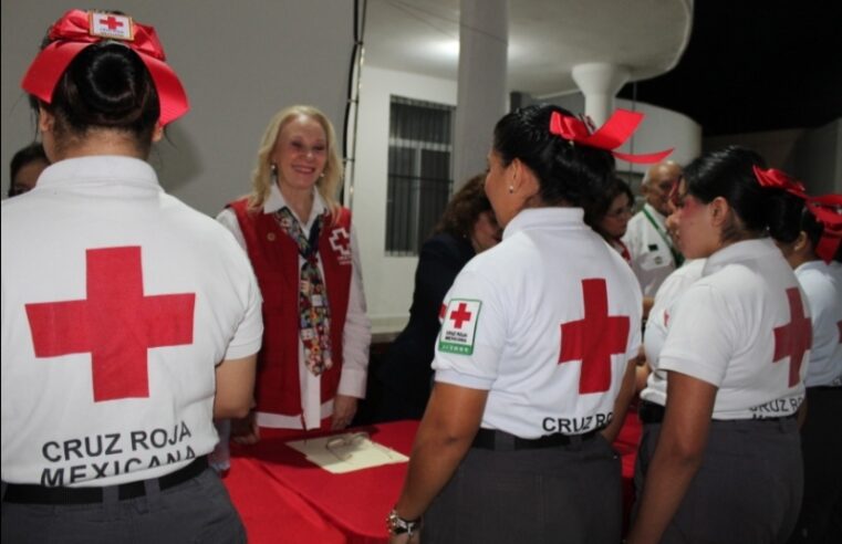 Concluyen sus estudios 28 nuevos Técnicos en Urgencias Médicas