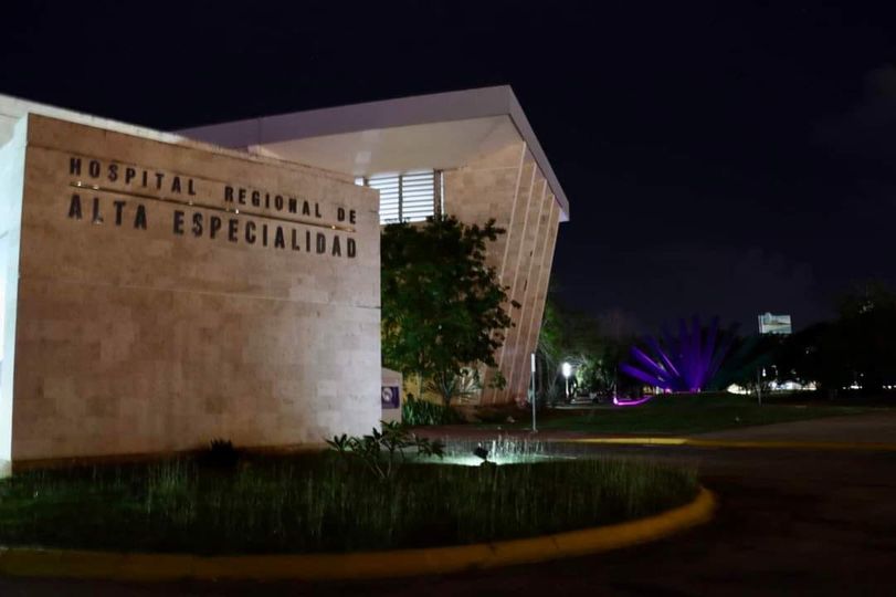 Mujer muere al caer del tercer piso del Hospital de Alta Especialidad en Mérida