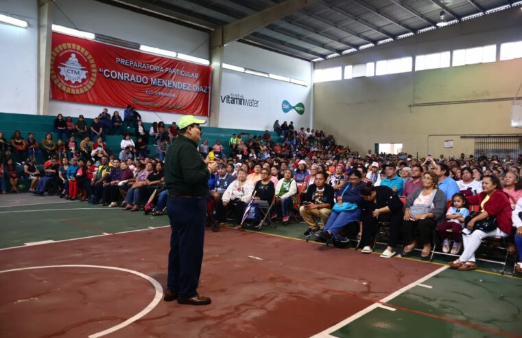 Ramírez Marín preside posada navideña con más de un millar de personas