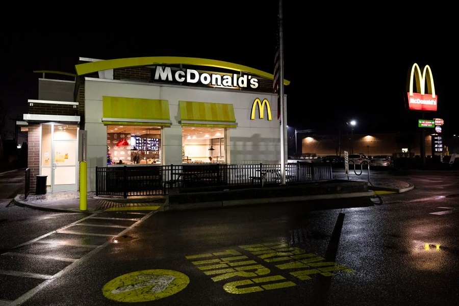 Empleado de McDonald’s podría cobrar 60 mil dólares por delatar a afamado asesino