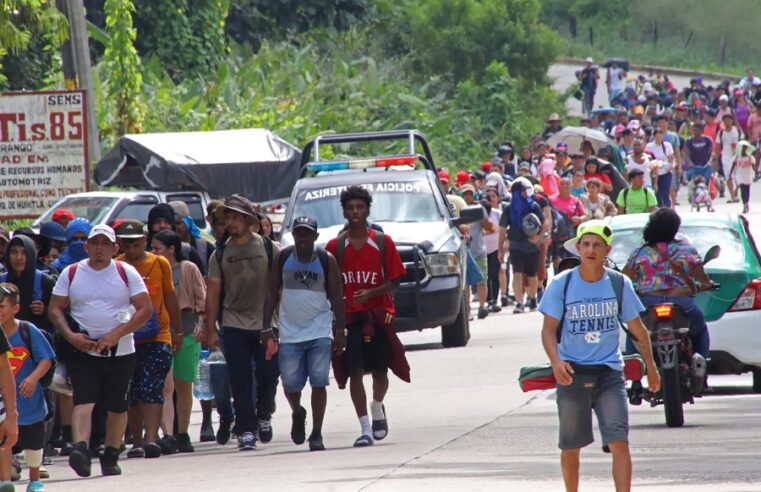 Pese a las amenazas de Trump, las caravanas de migrantes no se detienen