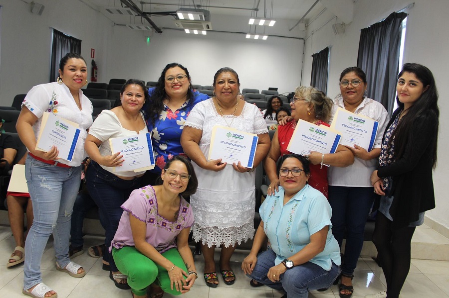 Mujeres de Mérida fortalecen su participación en espacios públicos