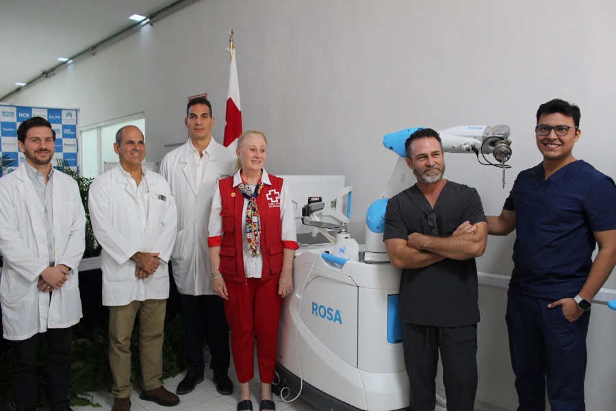 Hospital de Ortopedia de la Cruz Roja presenta tecnología robótica para el reemplazo de rodilla