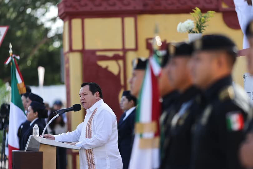 Anuncia Huacho Díaz becas de $3,000 bimestrales a estudiantes de nivel superior