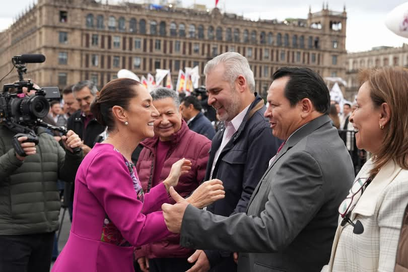 Acude Díaz Mena al informe de 100 días del gobierno de Claudia Sheinbaum