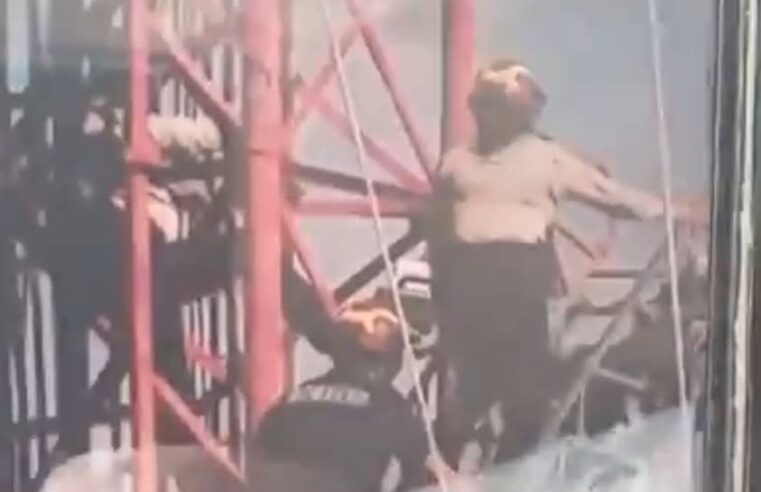 Agente de la SSP escala antena para poner fin a su vida por los abusos de sus superiores