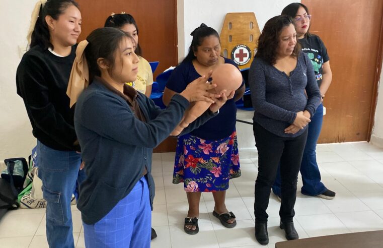 El DIF Mérida y la Cruz Roja ofrecen cursos de primeros auxilios para asociaciones civiles