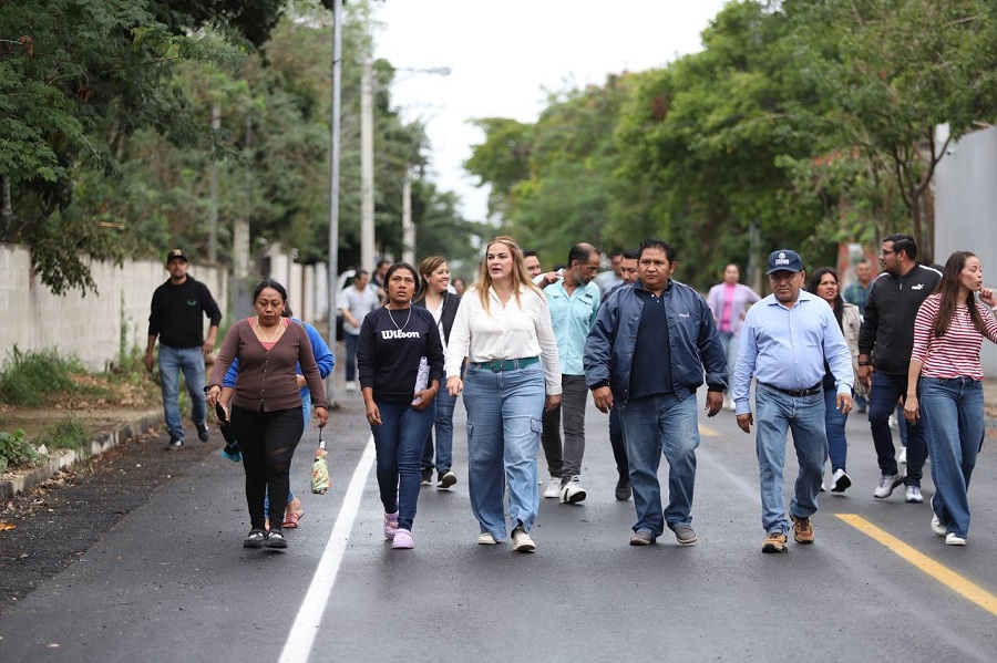 Cecilia Patrón entrega el parque en San Antonio Hool y recorre dos comisarías