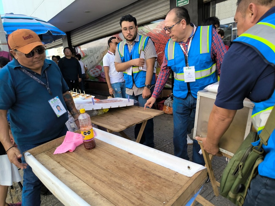 El Ayuntamiento de Mérida retira «foodtrucks»  irregulares en la Avenida Yucatán