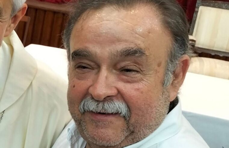 Le renuncia a Huacho Díaz y le advierte que hay piratas que quieren hundir su barco