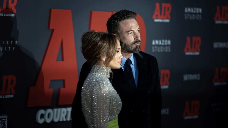 Mucha carne para un par de… Jennifer López y Ben Affleck oficialmente divorciados