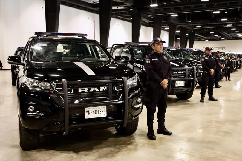 Más seguridad para Yucatán con la entrega de 169 patrullas