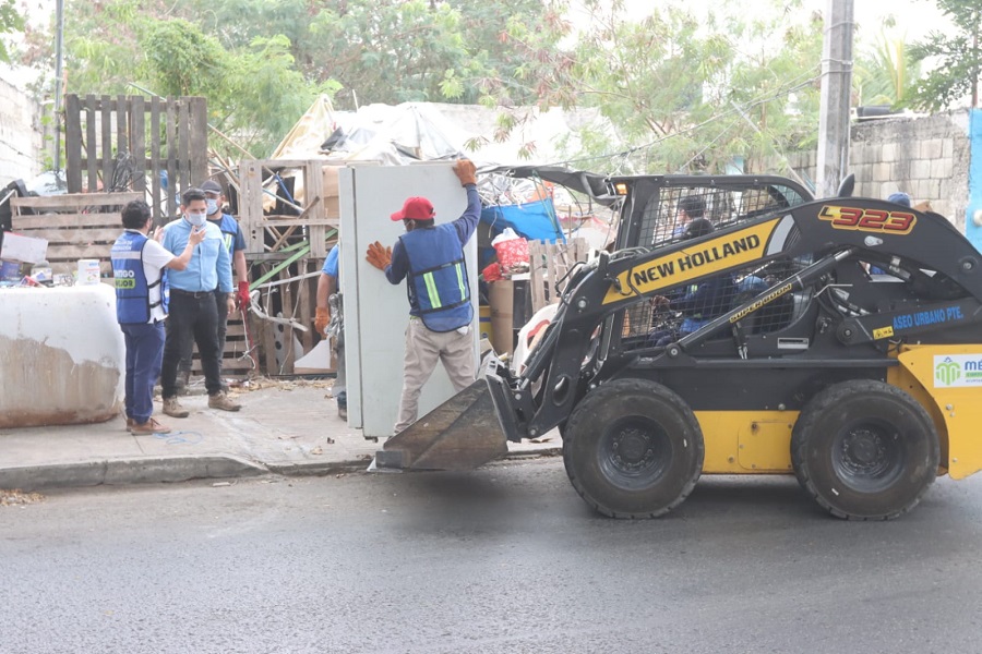 Operativo Mérida Limpia: retiran 16 toneladas de basura en dos viviendas de Xoclán
