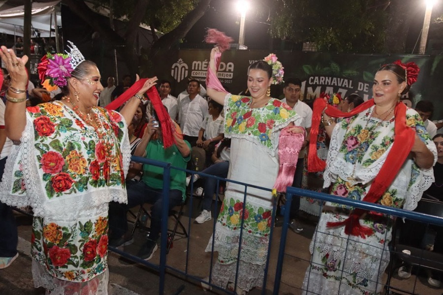 Noche Regional del Carnaval Mérida Amazónico 2025: despliegue de color, cultura y tradición