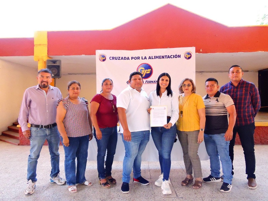 Carnicerías GF lleva a Cacalchén la Cruzada por la Alimentación