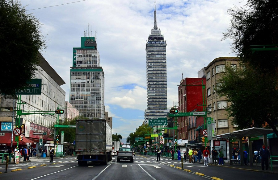 La OCDE anticipa que México caerá en una recesión del 1.3 % en 2025 y del 0.6 % en 2026