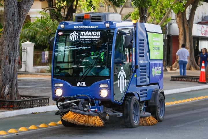 Anuncia Cecilia Patrón Programa de Limpieza Integral Mecanizada para las calles de Mérida.